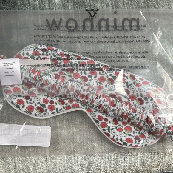 Minnow Rosebud Eyemask - Picture 2 of 2